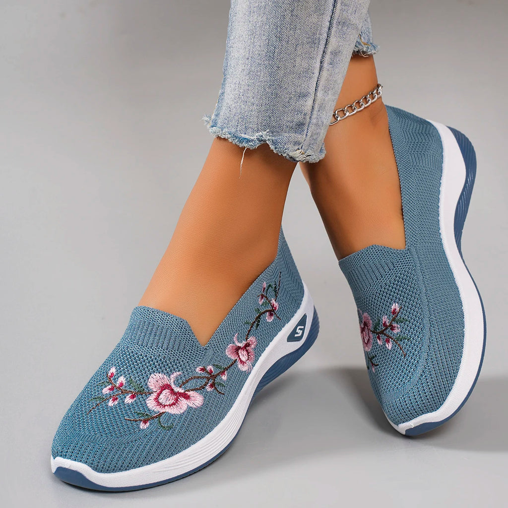 Women’s Breathable Lightweight Non-Slip Sports Shoes