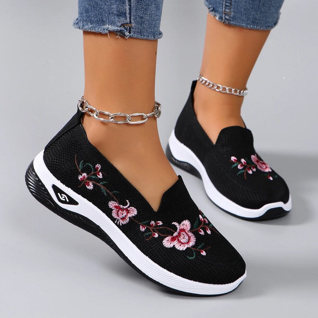 Women’s Breathable Lightweight Non-Slip Sports Shoes