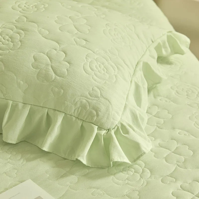 Floral Embossed White Lace Coverlet Bedspread with 2 Pcs Pillow Shams