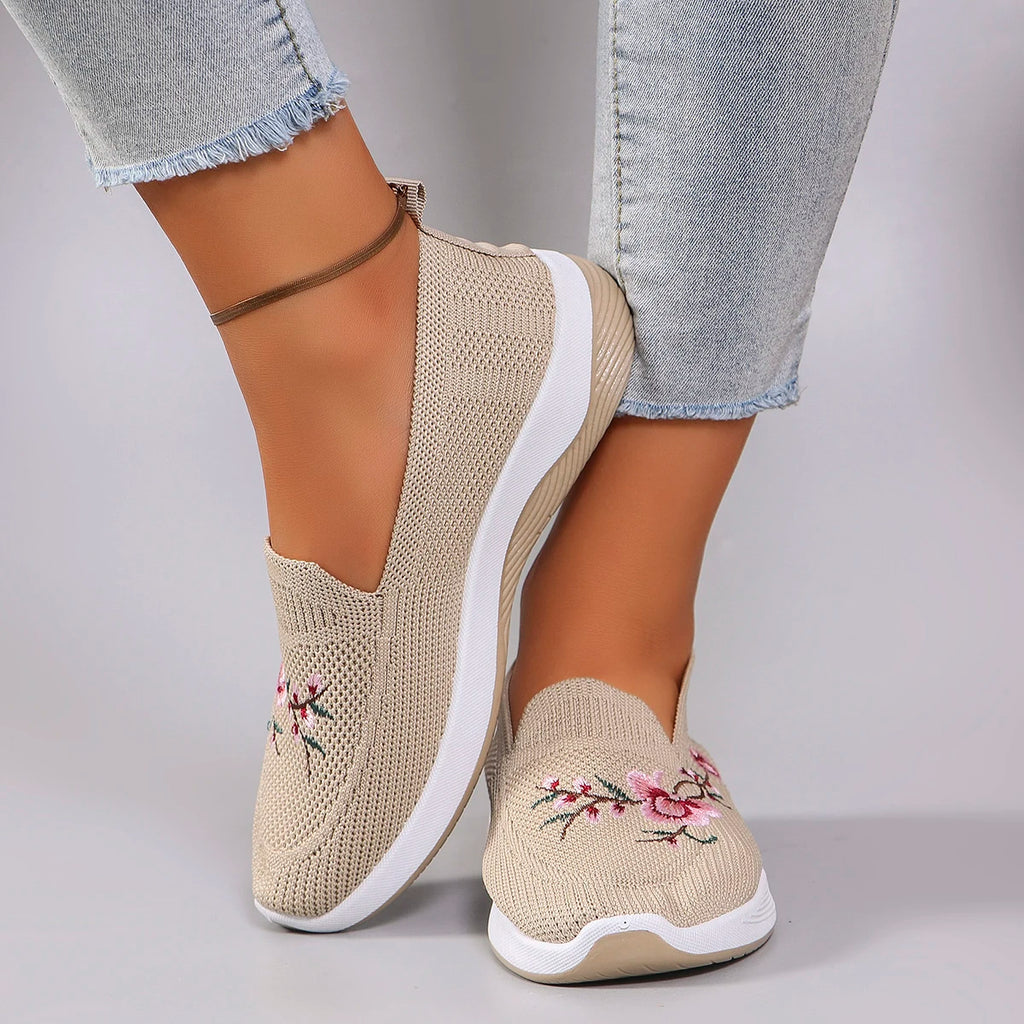 Women’s Breathable Lightweight Non-Slip Sports Shoes