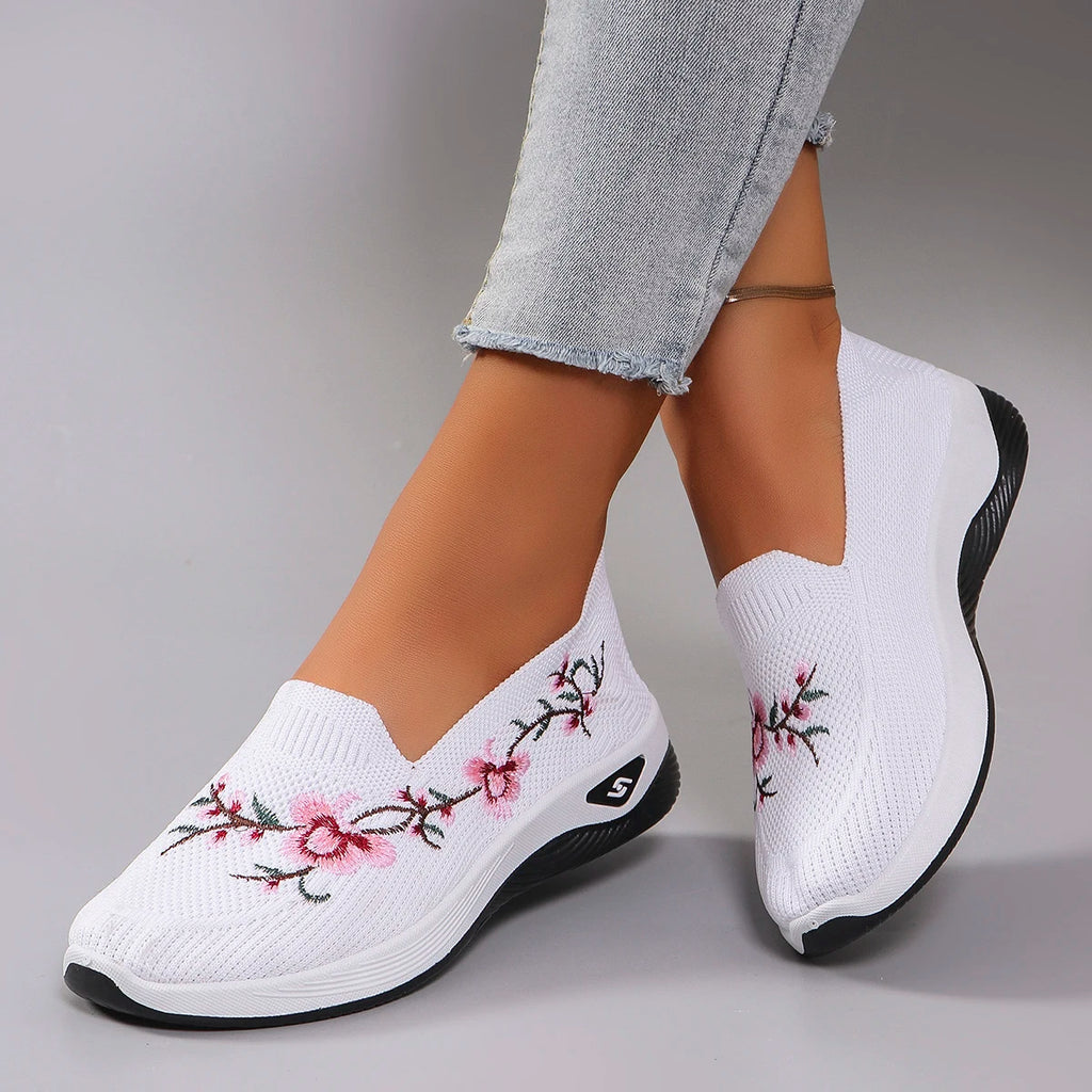 Women’s Breathable Lightweight Non-Slip Sports Shoes