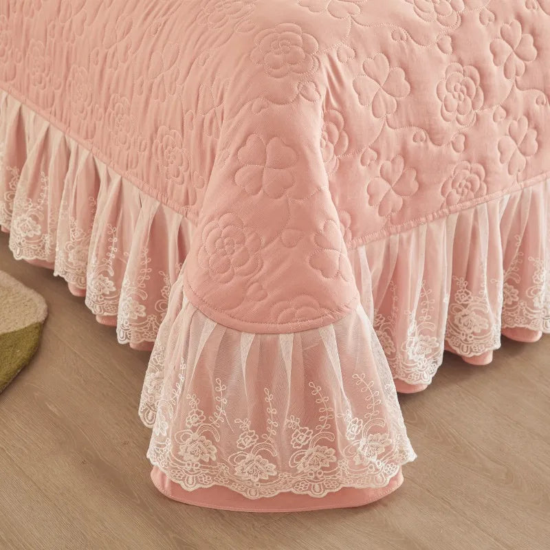 Floral Embossed White Lace Coverlet Bedspread with 2 Pcs Pillow Shams