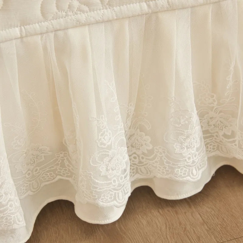 Floral Embossed White Lace Coverlet Bedspread with 2 Pcs Pillow Shams