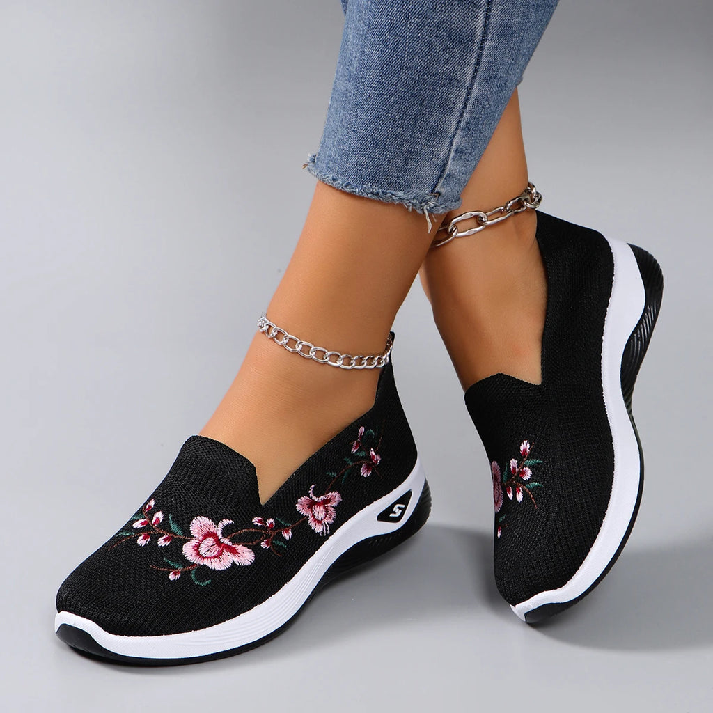 Women’s Breathable Lightweight Non-Slip Sports Shoes