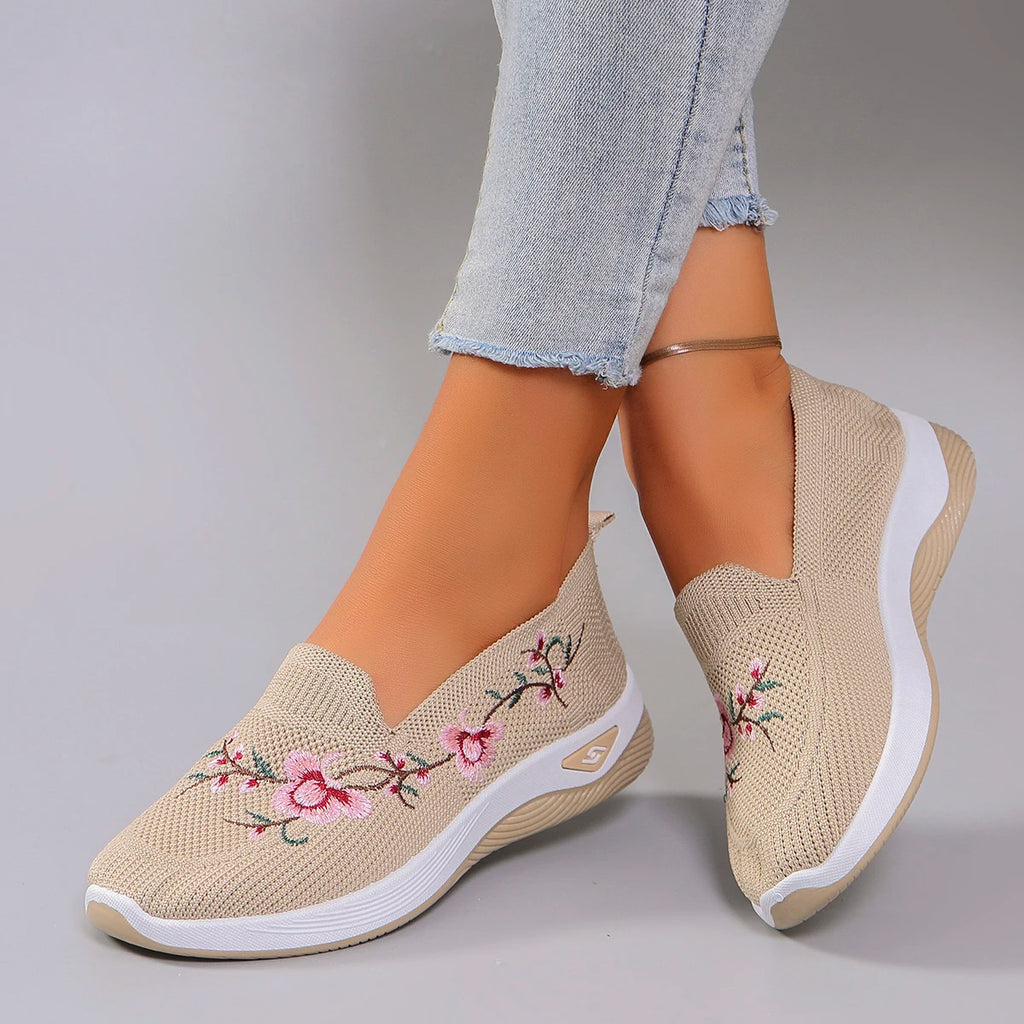 Women’s Breathable Lightweight Non-Slip Sports Shoes