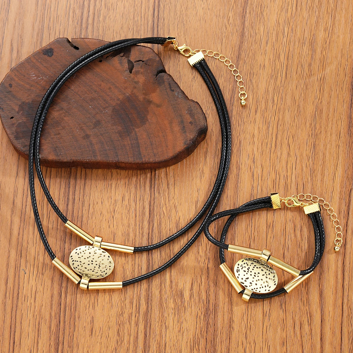 Vintage Oval Metal Faux Leather Necklace Bracelet Jewelry Set