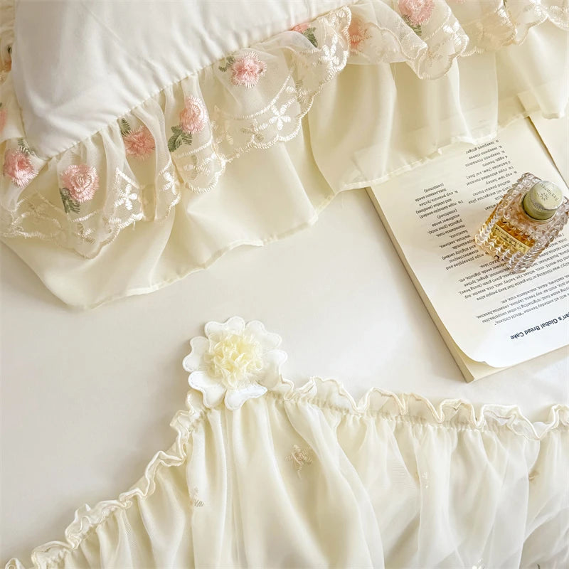 Luxurious Embroidery Bedding Set
