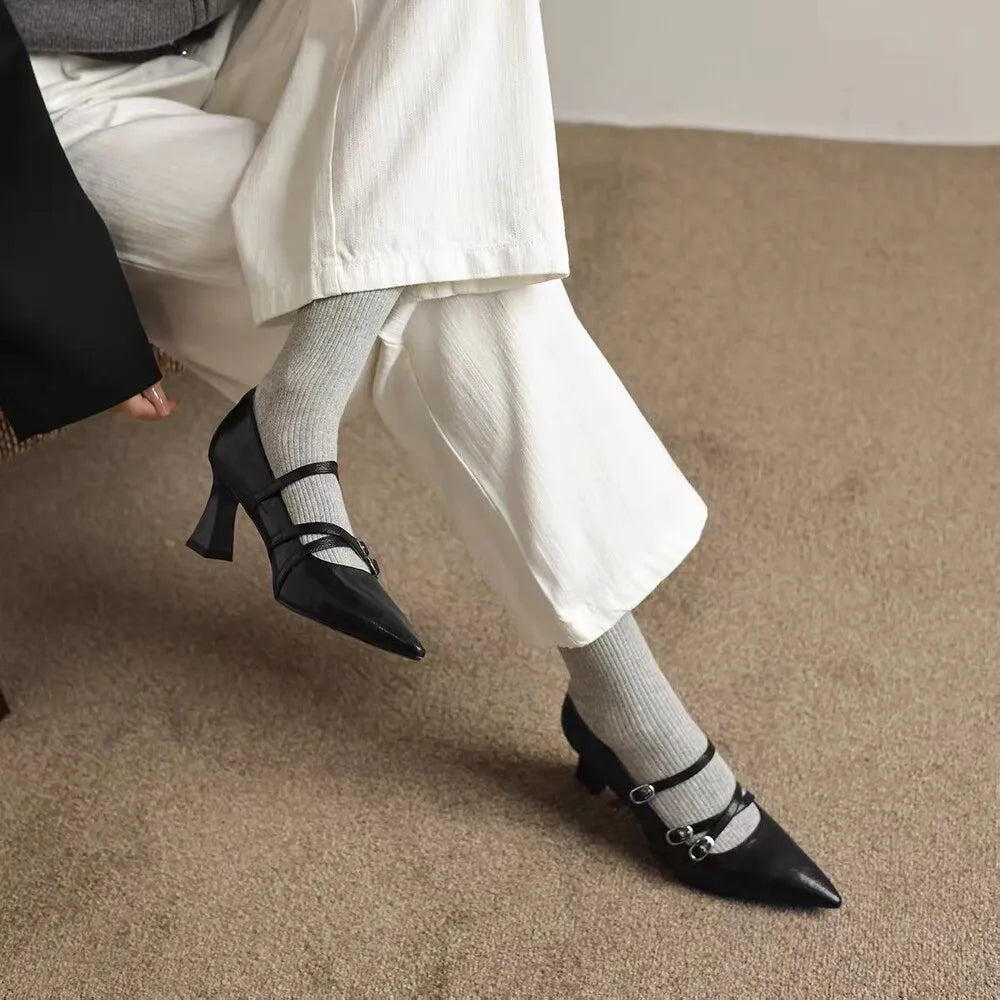Women’s Vintage Pointed Toe Pumps