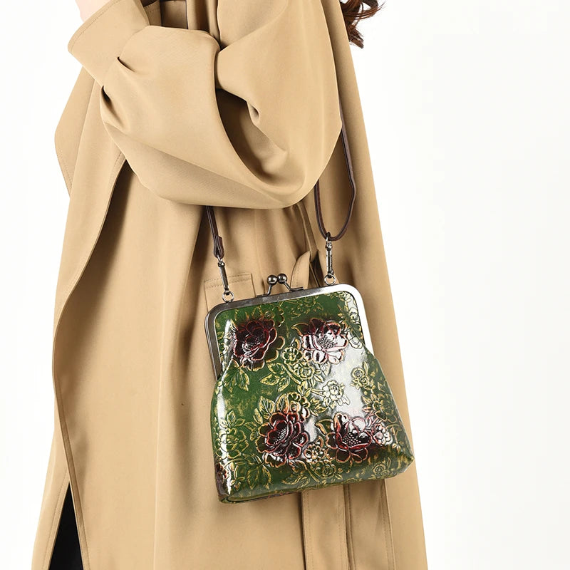 Vintage Women’s Shoulder Handbag