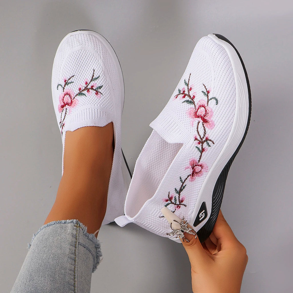 Women’s Breathable Lightweight Non-Slip Sports Shoes