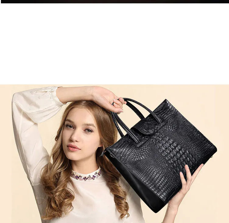 Large Crocodile Pattern Genuine Leather Shoulder Bag