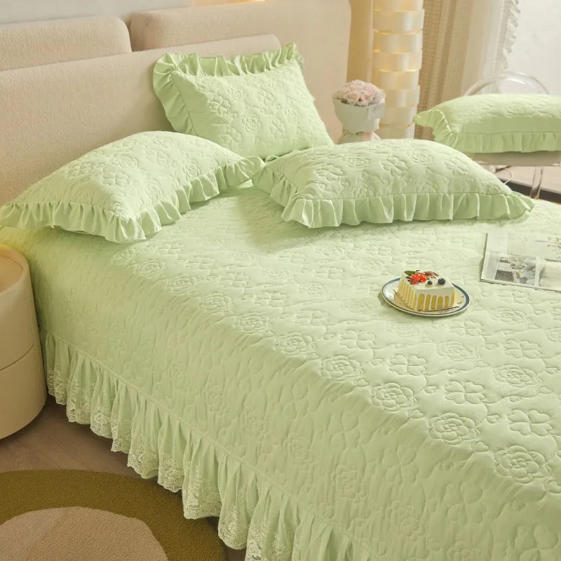 Floral Embossed White Lace Coverlet Bedspread with 2 Pcs Pillow Shams