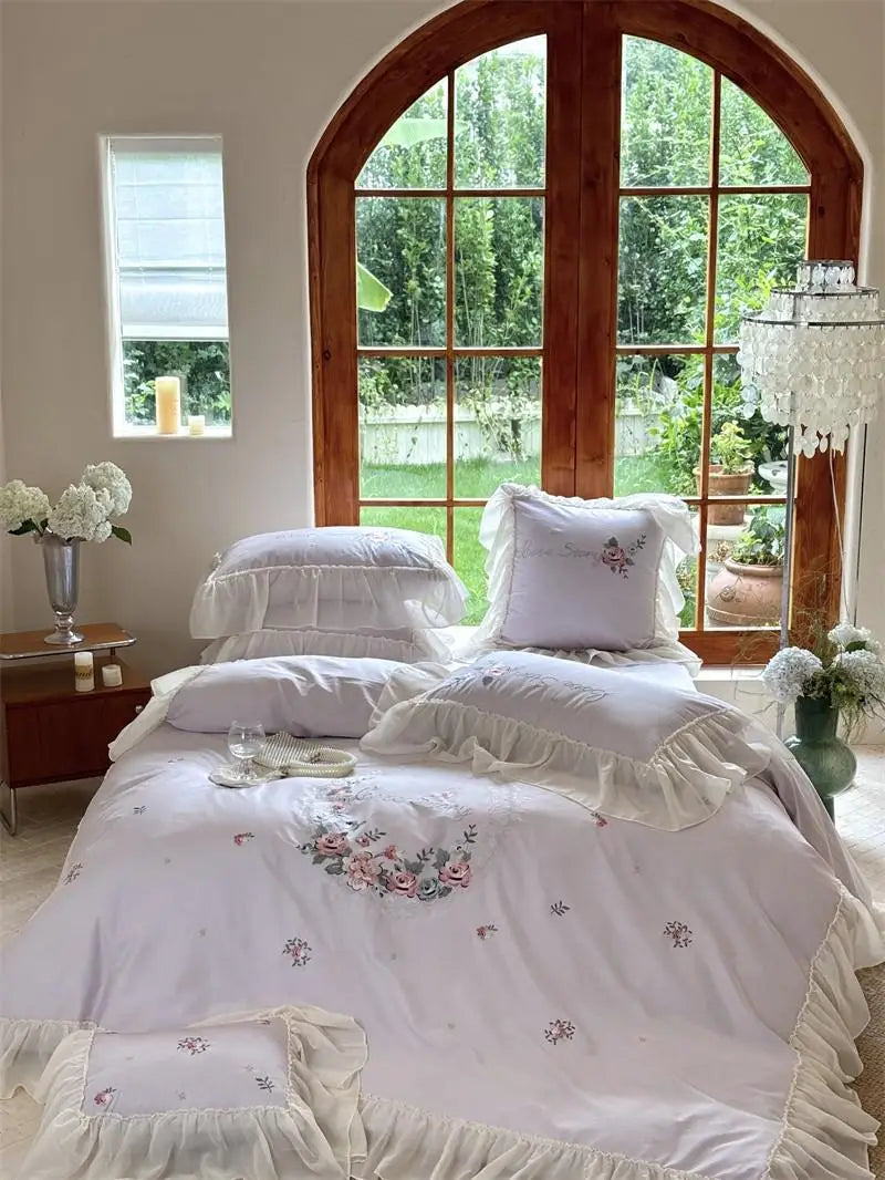 100% Egyptian Cotton Floral Embroidery Luxurious Bedding Set