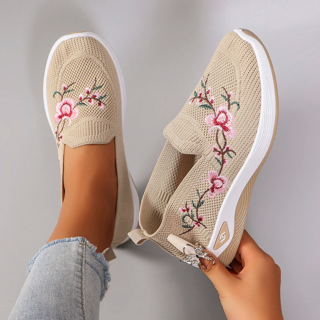 Women’s Breathable Lightweight Non-Slip Sports Shoes