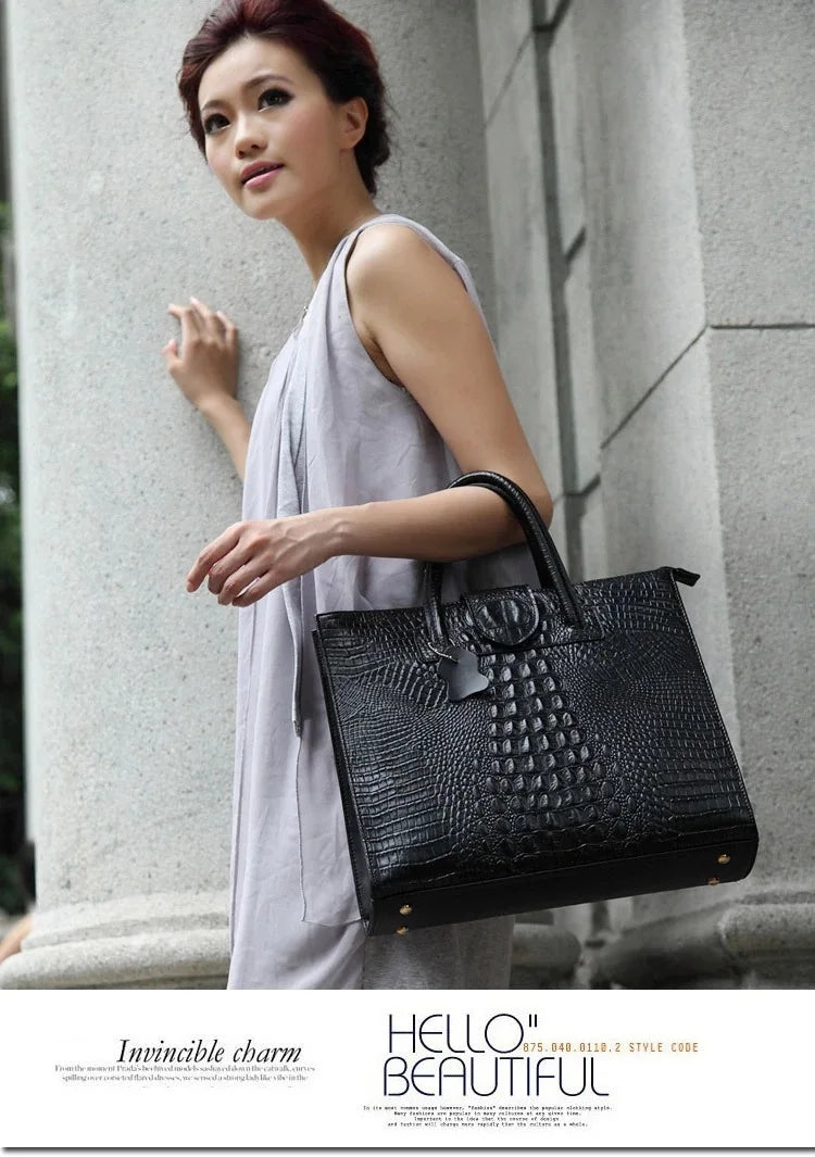 Large Crocodile Pattern Genuine Leather Shoulder Bag