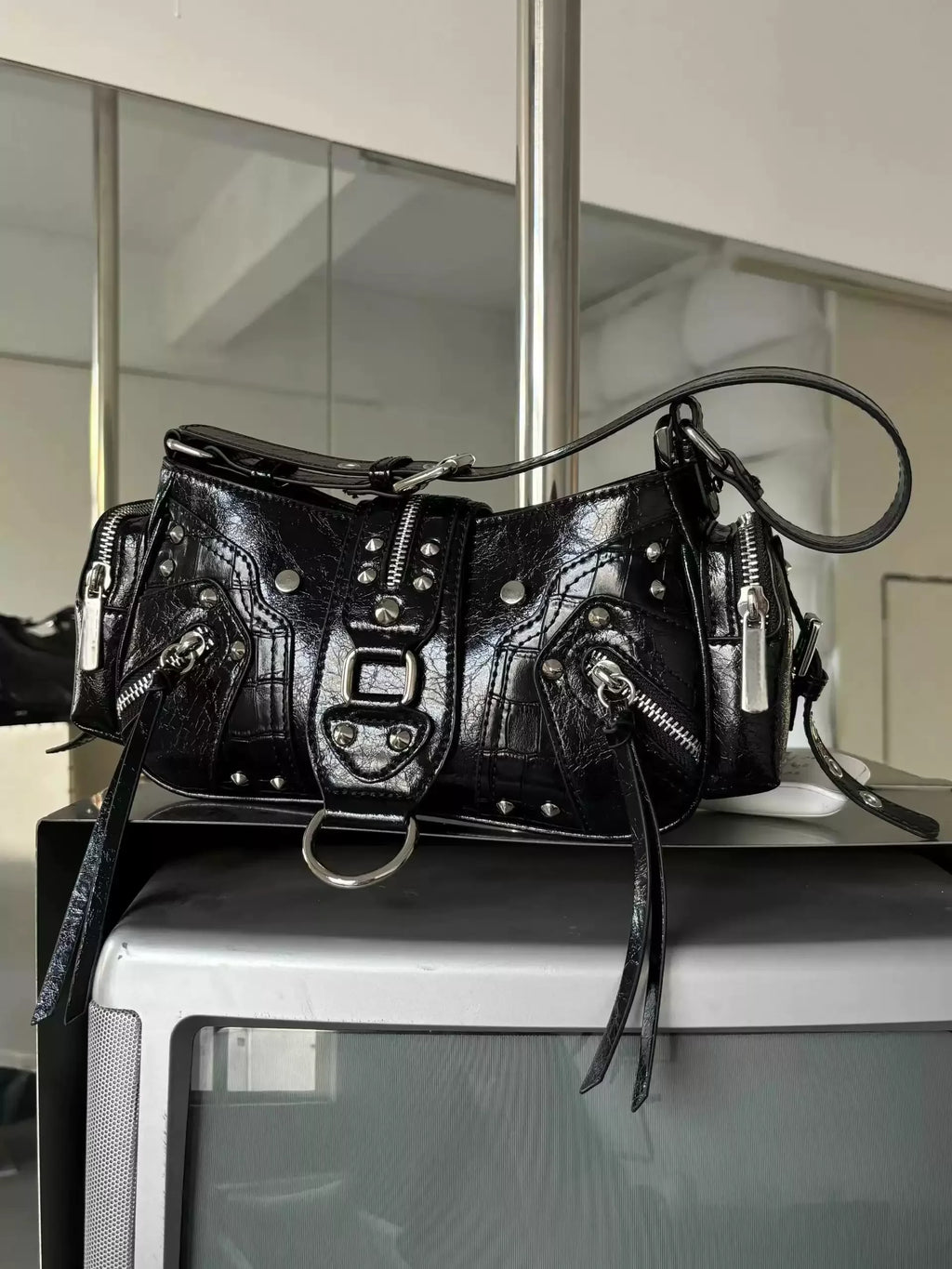 Women’s Studded PU Leather Shoulder Bag