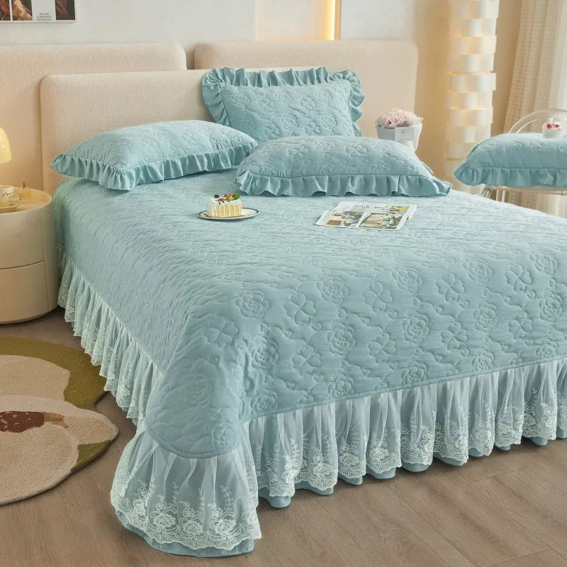 Floral Embossed White Lace Coverlet Bedspread with 2 Pcs Pillow Shams
