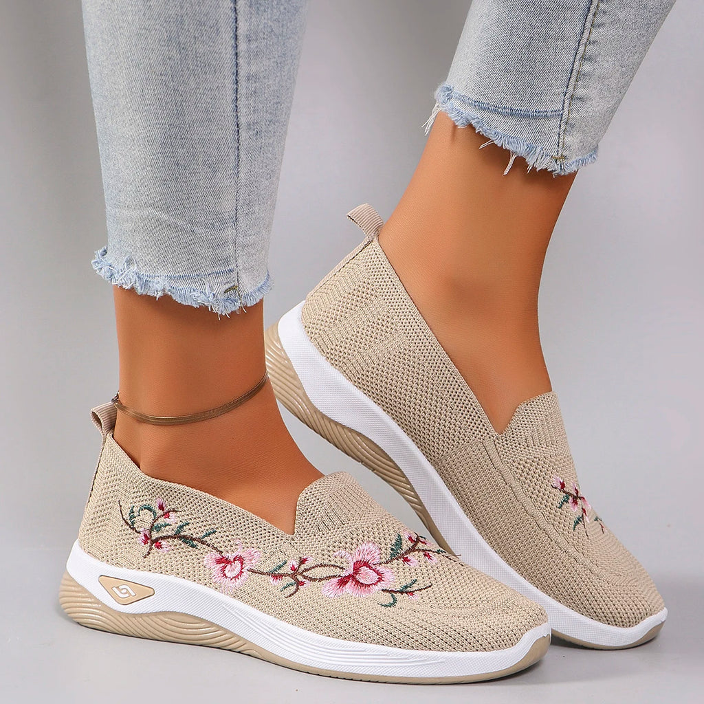 Women’s Breathable Lightweight Non-Slip Sports Shoes