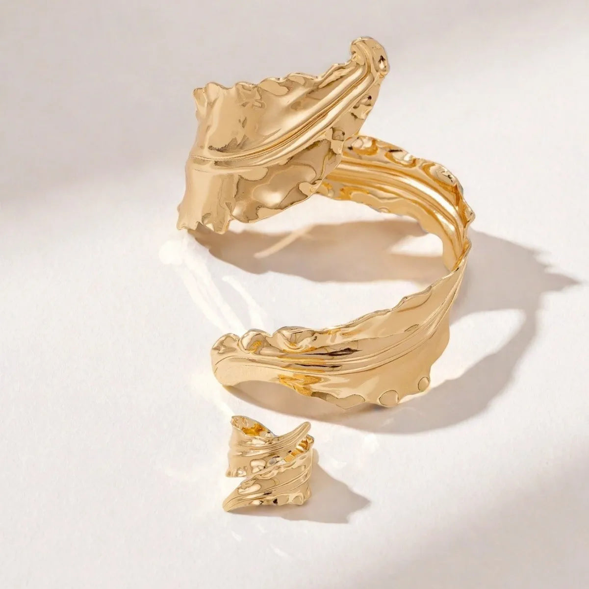 Vintage Pleated Leaf Spiral Opening Bracelet Ring Set