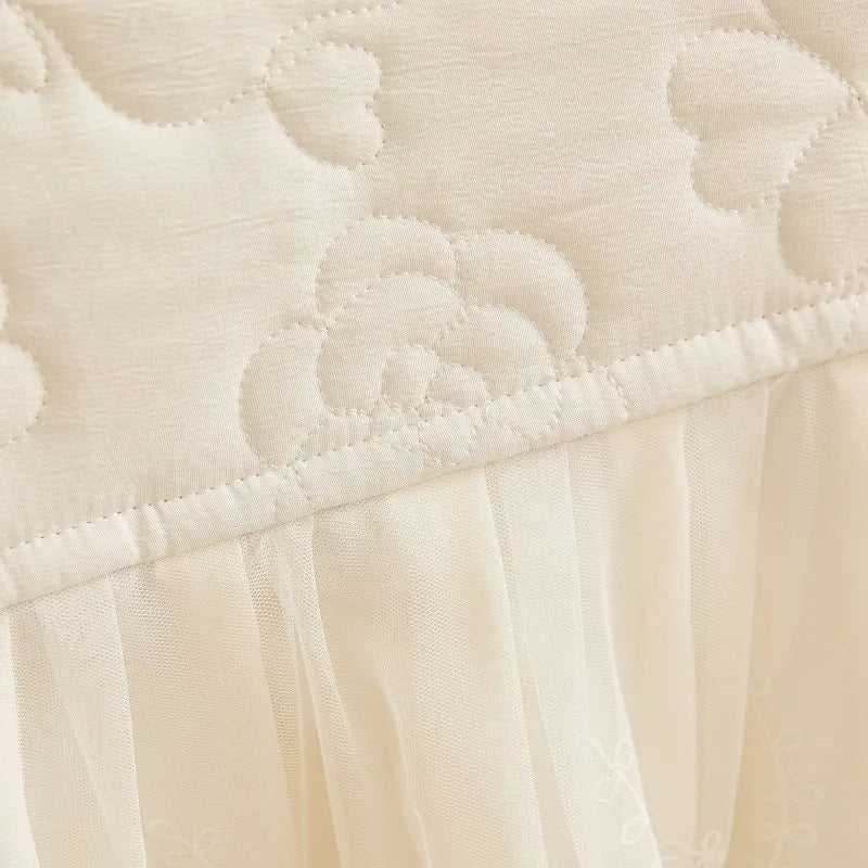 Floral Embossed White Lace Coverlet Bedspread with 2 Pcs Pillow Shams