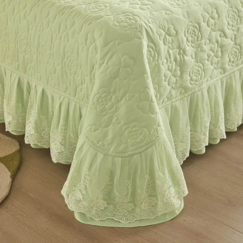 Floral Embossed White Lace Coverlet Bedspread with 2 Pcs Pillow Shams
