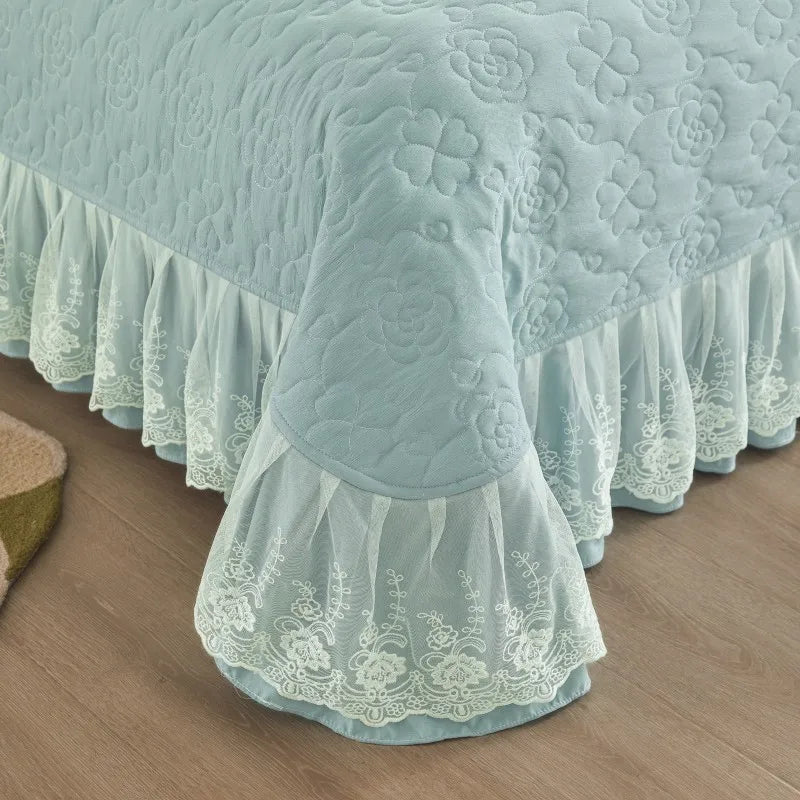 Floral Embossed White Lace Coverlet Bedspread with 2 Pcs Pillow Shams